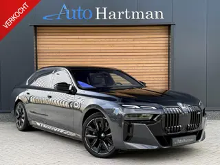 BMW 7-serie M760e xDrive REAR-ENTERTAINMENT|SKYLOUNGE|INNOVATIE-PACK|HEAD-UP