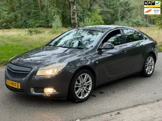 Opel Insignia 1.8 Edition Hatchback 2009 Navi 18 inch