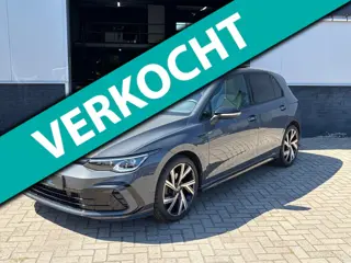 Volkswagen Golf 1.5 eTSI R-Line|IQ|Pano|ACC|Alarm|Keyless|Trekhaak