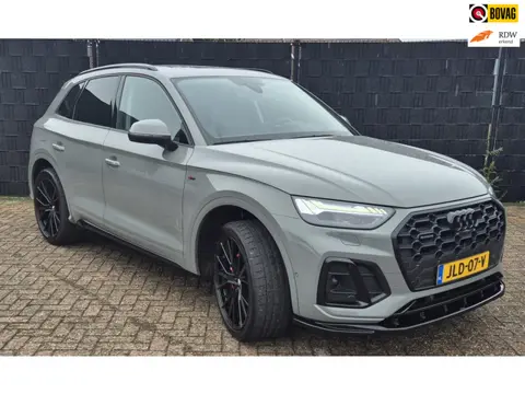 Audi Q5 55 TFSI e S edition | 2022 | Trekhaak | Panorama | S-line....