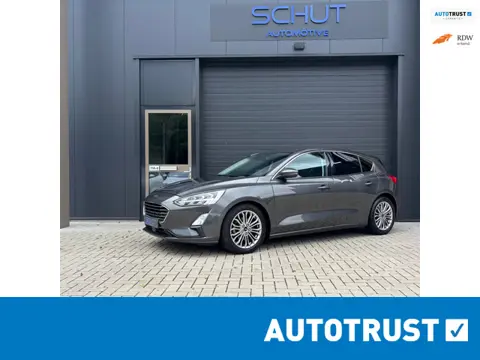 Ford Focus 125pk Titanium Business FULL LED | HUD | 17INCH |CARPLAY | NAVI | STOEL + STUURVERWARMING