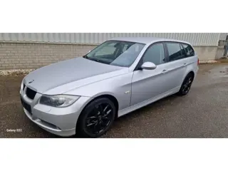 BMW 3-serie Touring 320i