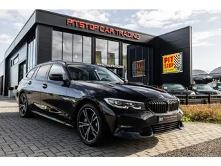 BMW 3-serie Touring M 330e xDrive, 292 PK, Sportstoelen, Memory, LED, Elek. Achterklep!