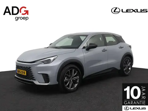 Lexus LBX 1.5 Elegant 2WD | Trekhaak | 18 Inch Lichtmetalen velgen | Blind Spot monitor | Lederen be