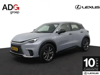 Lexus LBX 1.5 Elegant 2WD | Trekhaak | 18 Inch Lichtmetalen velgen | Blind Spot monitor | Lederen be