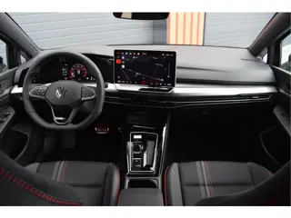 Foto 18 van Volkswagen Golf 2.0 TSI GTI Clubsport Edition 50 325pk | Panoramadak