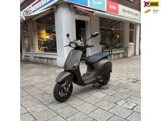 Vespa Snorscooter Sprint 50