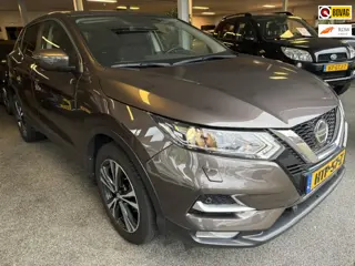 Nissan Qashqai 1.3 DIG-T 160 Business Edition AUTOMAAT *parkeersensor v/a + trekhaak + stoelverwarmi