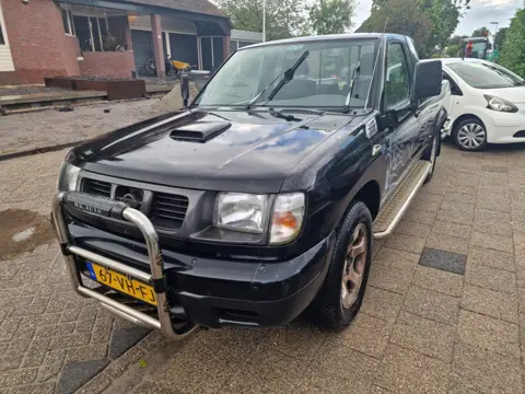 Nissan Pick-up 2.5 king Cab