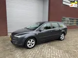 Foto 21 van Ford Focus Wagon 1.6-16V Automaat Airco Cruise Trekhaak