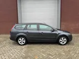 Foto 25 van Ford Focus Wagon 1.6-16V Automaat Airco Cruise Trekhaak