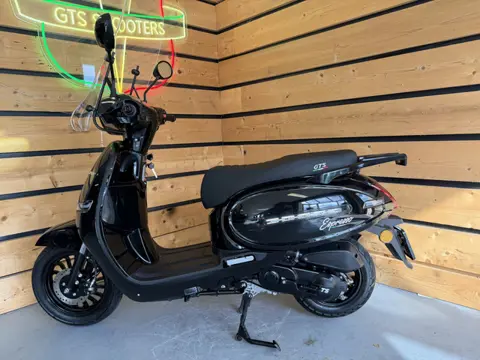GTS Bromscooter Espresso (bj 2025, automaat)