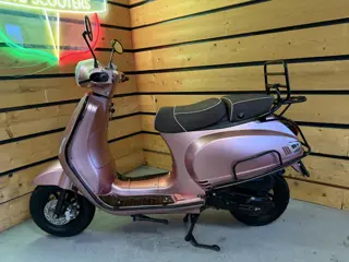 AGM Snorscooter VX50 Upgraded E4 (bj 2020, automaat)