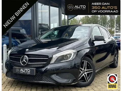 Mercedes-Benz A-klasse 180 Edition 122PK | NL AUTO | NAP | Carplay | Bi-Xenon | Sportstoelen | Parke