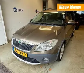 SKODA ROOMSTER 1.2 TSI Ambition AIRCO 2de eig LMV PDC TREKHAAK NAP APK 3-2027