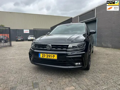 Volkswagen Tiguan 1.5 TSI ACT Highline Business R line Camera Clima Cruise Navi Pano PDC LM-Wielen T
