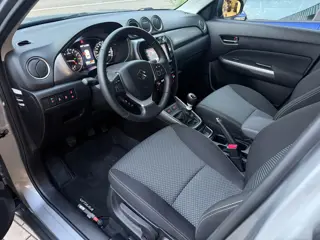 Foto 12 van Suzuki Vitara 1.4 Boosterjet Select Smart Hybrid CAMERA | CARPLAY | ORIG.NL NAP | CLIMA | RIJKLAAR |