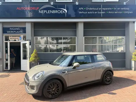 MINI 3-deurs 1.5 One Pepper Bj 2018 Km 105.000 Nap 1e eigenaar