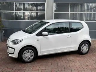 Volkswagen up! 1.0 high up! BlueMotion Bj 2014 Airco,Radio/cd Km 101.000 Dealer onderhouden