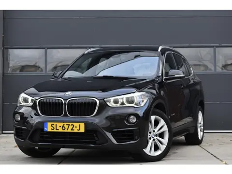 BMW X1 sDrive18i Executive NAP Navi - Cruise - Lmv