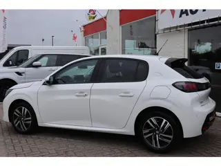 Foto 14 van Peugeot 208 1.2 PT 100PK ALLURE PACK APPLE CARPLAY|CAMERA|STOELVERW|CRUISE|DEALERONDERHOUDEN