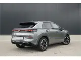 Foto 25 van Volkswagen T-Roc 1.5 TSI R-Line Edition 150pk - ACC - Blindspot - Navi - Camera -Stoel/Stuurverwarmi
