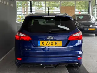 Foto 4 van Ford Focus Wagon 1.0 EcoBoost Edition Plus