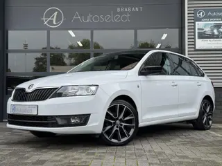 Skoda Rapid Spaceback 1.2 TSI Greentech Elegance Pano | 17" LMV