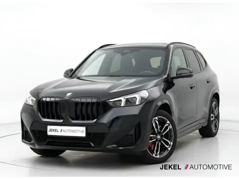 BMW X1 sDrive18i M-Sport Pro, Panoramadak, 19" LM velgen, Key less. Apple Carplay, enz