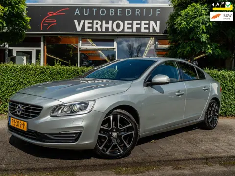 Volvo S60 2.0 D4 Polar+ Dynamic - STUUR / STOEL VERWARMING - LEDER - NAVIGATIE - XENON - CLIMATE / C
