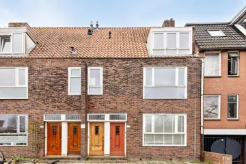 Woning aan de Winschoterdiep te Groningen