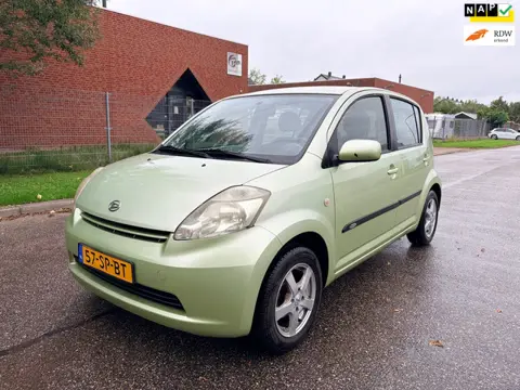 Daihatsu Sirion 2 1.0-12V Trend Met 1 Jaar APK