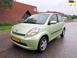 Daihatsu Sirion 2 1.0-12V Trend Met 1 Jaar APK