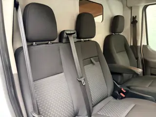 Foto 19 van Ford Transit 350 2.0 TDCI 130PK euro6 L3H3 Trend MHEV RWD Sortimo Inrichting Victron v230 Standkache