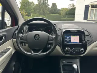 Foto 18 van Renault Captur 1.3 TCe 150 EDC Intens | Easy Life Pack | Voorstoelen verwarmd | Pack Premium | Armst