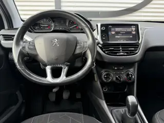Foto 20 van Peugeot 2008 1.2 PureTech Blue Lion 2e Eigenaar|Pano|Navi|Carplay|Trekhaak|Airco|Cruise|PDC|Elek ram