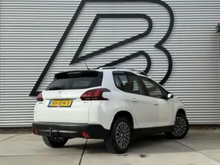 Foto 19 van Peugeot 2008 1.2 PureTech Blue Lion 2e Eigenaar|Pano|Navi|Carplay|Trekhaak|Airco|Cruise|PDC|Elek ram