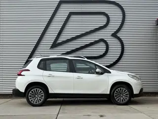 Foto 13 van Peugeot 2008 1.2 PureTech Blue Lion 2e Eigenaar|Pano|Navi|Carplay|Trekhaak|Airco|Cruise|PDC|Elek ram