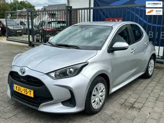 Toyota Yaris 1.5 Hybrid 115 Business / APPLE CARPLAY / CAMERA / AIRCO / CRUISE CONTROL