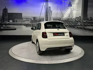 Foto 11 van Fiat 500 Icon 42 kWh