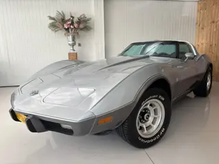 Chevrolet CORVETTE , 25TH ANNIVERSARY,NL GELEVERD, ,MATCHING NUMBERS, UNIEK, WEINIG KM, ETC...