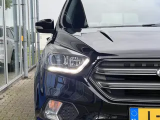 Foto 17 van Ford Kuga 1.5 EcoBoost ST Line | Winterpack | Trekkaak | 2000kg trekgewicht | Panoramadak | 19 inch