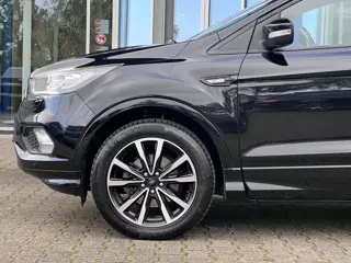 Foto 13 van Ford Kuga 1.5 EcoBoost ST Line | Winterpack | Trekkaak | 2000kg trekgewicht | Panoramadak | 19 inch
