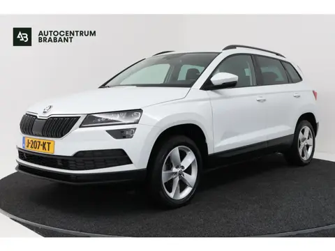 Škoda Karoq 1.5 TSI ACT Style (TREKHAAK, CAMERA, NAVIGATIE CARPLAY, CRUISE CONTROL, PARKEERSENSOREN)