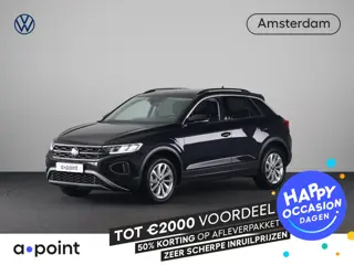Volkswagen T-Roc 1.5 TSI Life 150 pk Automaat (DSG) | Navigatie | Parkeersensoren (Park assist) | Ac