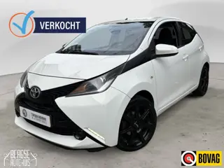 Toyota Aygo 1.0 VVT-i x-play Airco Camera Bt Lmv (bj 2015)