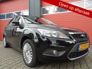 Ford Focus 1.6 Titanium 101PK Clima Cruise LMV Navi Trekhaak 109Dkm NAP NL-Auto