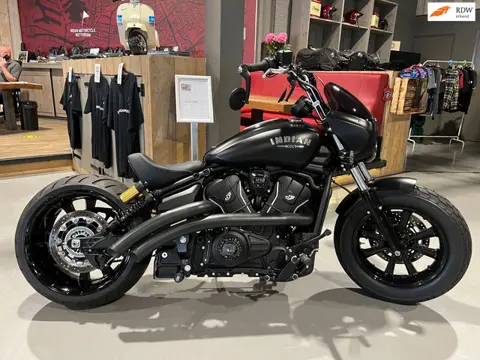 Indian Chopper 76 Scout Bobber Limited +Tech / 240 Achterband