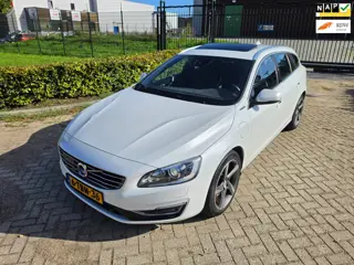 Volvo V60 2.4 D6 AWD Plug-In Hybrid Summum VOL OPTIES!