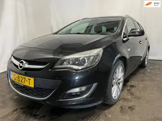 Opel Astra Sports Tourer 1.6 Turbo Sport - Koppakking lekt, Rondomgebruikersschade, Auto start en lo